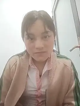 Snapshot of Momo-biki chatting on February 5, 2026, 2:07 am Momo-biki online show from February 5, 2026, 2:07 am