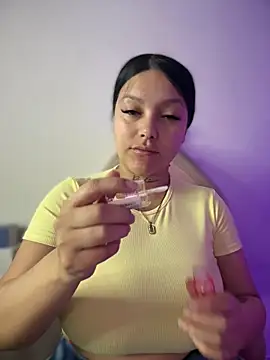 Snapshot of Miia__Taylor chatting on February 10, 2026, 2:32 am Miia Taylor online show from February 10, 2026, 2:32 am