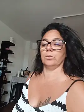pulpeuse64 online show from June 2, 2026, 9:42 am