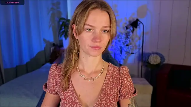 Snapshot of Crystal_Kris chatting on February 20, 2026, 1:24 pm Crystal Kris online show from February 20, 2026, 1:24 pm