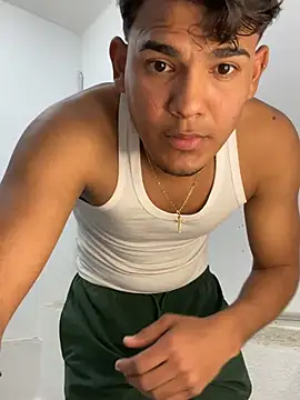 Snapshot of DavShi chatting on February 23, 2026, 12:39 pm DavShi online show from February 23, 2026, 12:39 pm