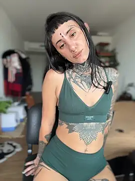 Snapshot of xsadtanas chatting on February 2, 2026, 6:18 pm xsadtanas online show from February 2, 2026, 6:18 pm