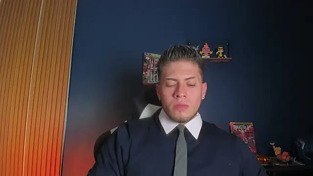 Snapshot of SebastianMaximoff_ chatting on July 17, 2026, 7:33 pm SebastianMaximoff online show from July 17, 2026, 7:33 pm