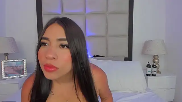 SussyFox online show from April 5, 2026, 3:02 am