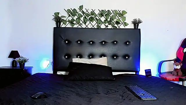 JERO TEASE S7S online show from April 17, 2026, 1:08 am