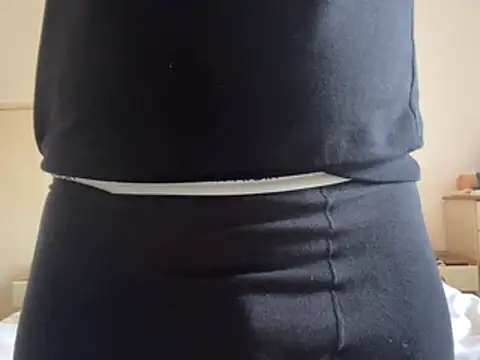 malcolm2334 online show from April 4, 2026, 12:56 pm