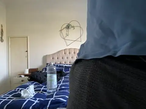 malcolm2334 online show from April 16, 2026, 5:03 pm