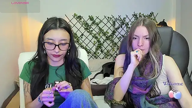 Snapshot of nana__rousse chatting on February 5, 2026, 12:50 am nana rousse online show from February 5, 2026, 12:50 am