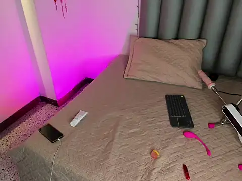 Snapshot of Miaa-Foxx chatting on February 21, 2026, 9:17 pm Miaa-Foxx online show from February 21, 2026, 9:17 pm