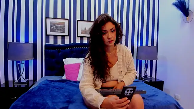 TherezaLarson online show from February 4, 2026, 11:38 am