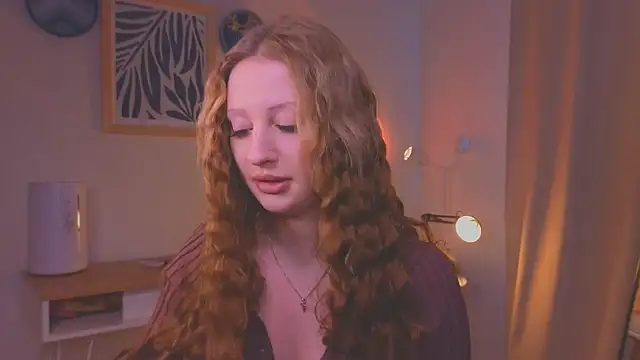 Snapshot of nikapie chatting on February 20, 2026, 5:37 am nikapie online show from February 20, 2026, 5:37 am