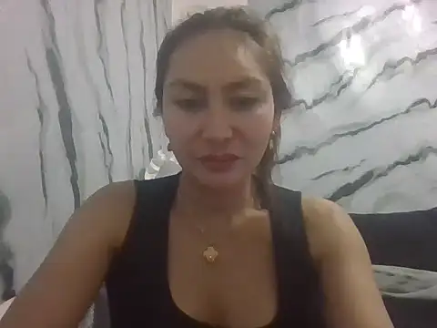 Rhieanne online show from June 2, 2026, 8:20 pm