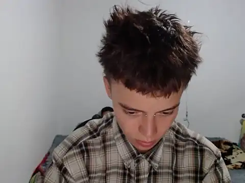 Brenda Tina699 online show from March 5, 2026, 1:35 am