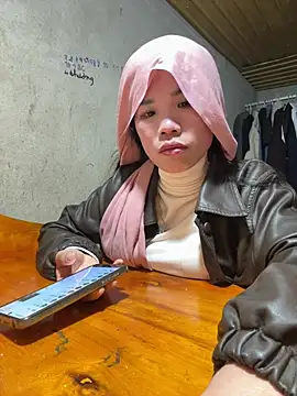 Caramel sexy online show from February 5, 2026, 1:18 pm