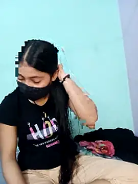 Snapshot of 18_year_old_girl chatting on April 24, 2026, 3:52 am 18 year old girl online show from April 24, 2026, 3:52 am