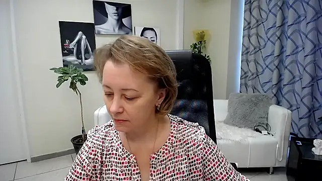 MONA W online show from February 8, 2026, 6:22 am