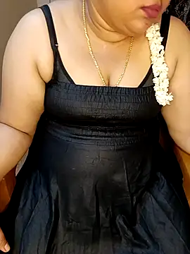 silk rose05 online show from April 15, 2026, 7:18 pm