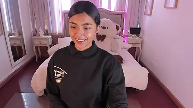 nia-malkova online show from February 8, 2026, 2:26 pm