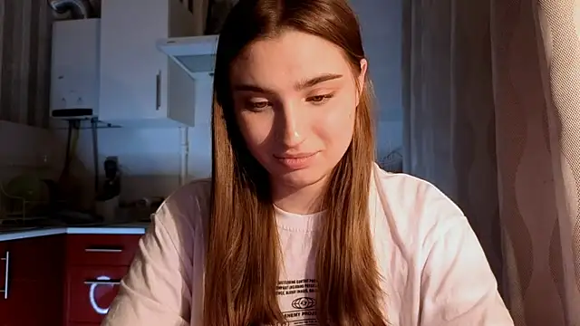 LissaBliss online show from April 15, 2026, 7:58 pm