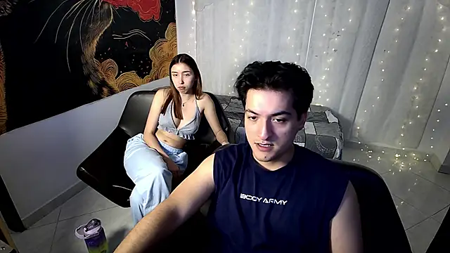 Snapshot of RoseSinsDonViktor chatting on April 21, 2026, 9:43 pm RoseSinsDonViktor online show from April 21, 2026, 9:43 pm
