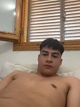 Snapshot of Elpijas1 chatting on May 30, 2026, 10:43 am Elpijas1 online show from May 30, 2026, 10:43 am