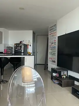 SofyVerlek online show from April 7, 2026, 8:43 pm