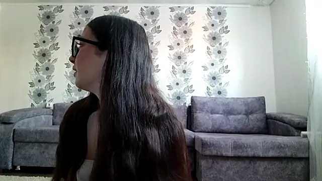 Snapshot of ZyntraLoom chatting on February 6, 2026, 12:56 pm ZyntraLoom online show from February 6, 2026, 12:56 pm