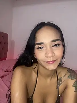 Maria x Alejandra online show from March 8, 2026, 9:18 pm