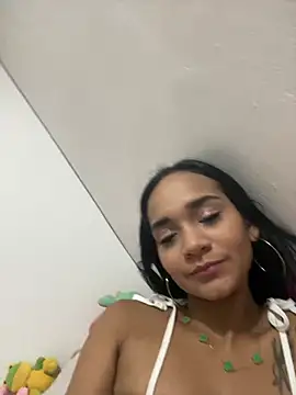 Maria x Alejandra online show from March 28, 2026, 10:22 pm