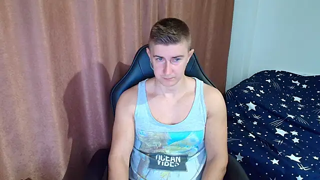 TodMusclePower9 online show from February 4, 2026, 4:18 am