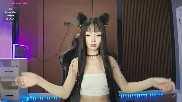 dionlee9 online show from March 4, 2026, 12:18 am