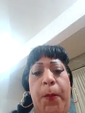 Snapshot of SabrinaColin chatting on June 14, 2026, 4:57 am SabrinaColin online show from June 14, 2026, 4:57 am