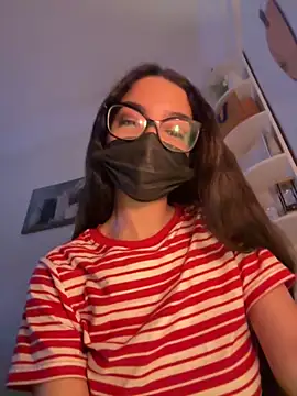 IRIS-GIRL online show from May 29, 2026, 11:33 pm