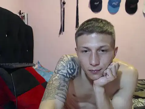 Snapshot of Cronos_Hot_8 chatting on February 2, 2026, 10:53 pm Cronos Hot 8 online show from February 2, 2026, 10:53 pm