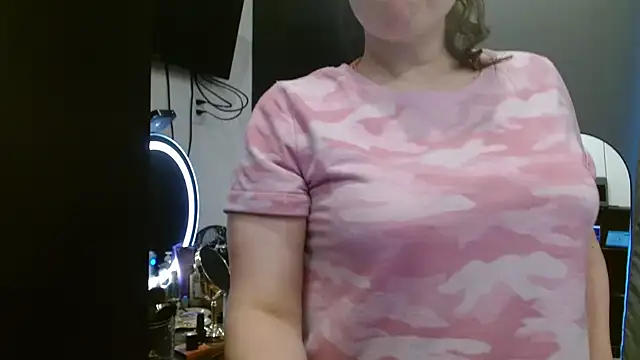 HazelSkyesChat online show from February 13, 2026, 8:31 pm