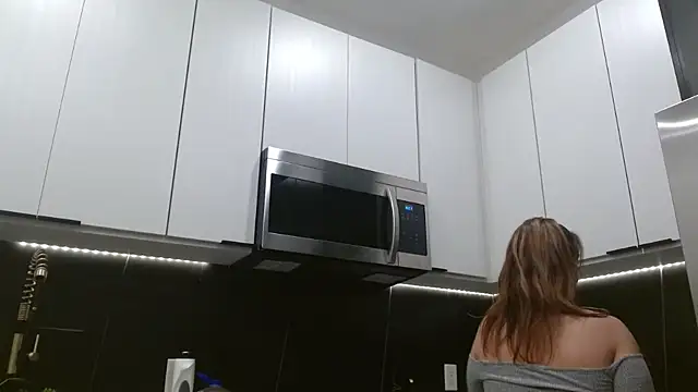 HazelSkyesChat online show from April 13, 2026, 5:28 pm