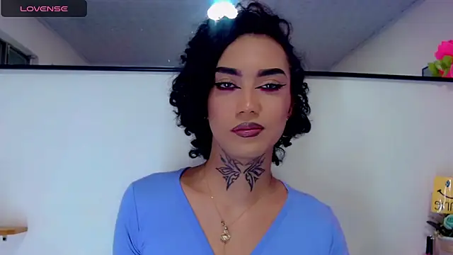 Darianna Atehortua online show from February 27, 2026, 9:25 pm