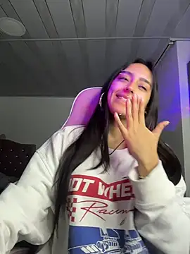 kuromi x online show from February 7, 2026, 1:46 am