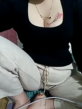 Snapshot of Tulip_ii chatting on February 5, 2026, 3:19 pm Tulip ii online show from February 5, 2026, 3:19 pm