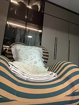 czamabe online show from February 11, 2026, 5:51 am