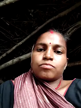 Snapshot of Gungun_thakur chatting on July 23, 2026, 8:55 am Gungun thakur online show from July 23, 2026, 8:55 am