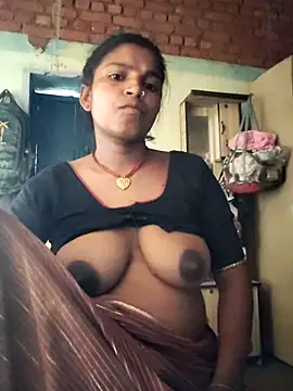 Snapshot of Gungun_thakur chatting on July 13, 2026, 4:45 am Gungun thakur online show from July 13, 2026, 4:45 am