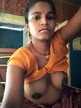 Snapshot of Gungun_thakur chatting on June 19, 2026, 5:46 am Gungun thakur online show from June 19, 2026, 5:46 am