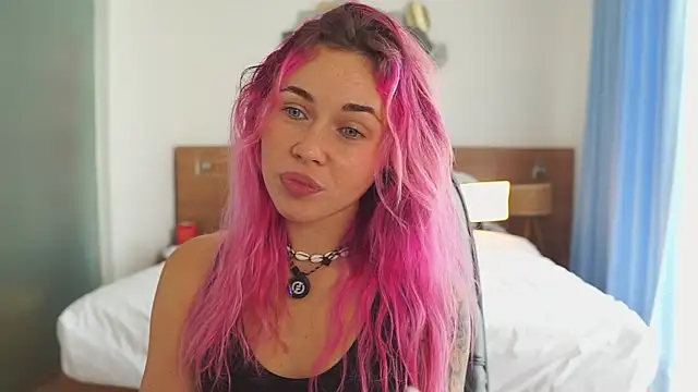 Sarah Pink online show from December 19, 2025, 1:31 am