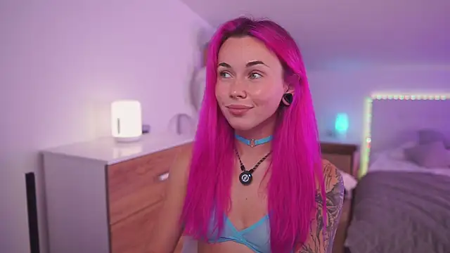 Snapshot of Sarah_Pink chatting on September 11, 2025, 4:29 pm Sarah Pink online show from September 11, 2025, 4:29 pm