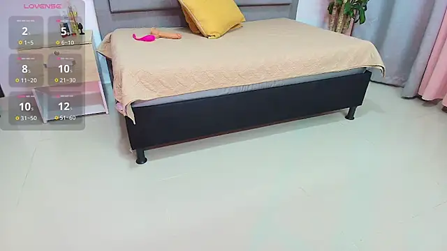 Snapshot of Karla_94 chatting on February 11, 2026, 11:32 am Karla 94 online show from February 11, 2026, 11:32 am