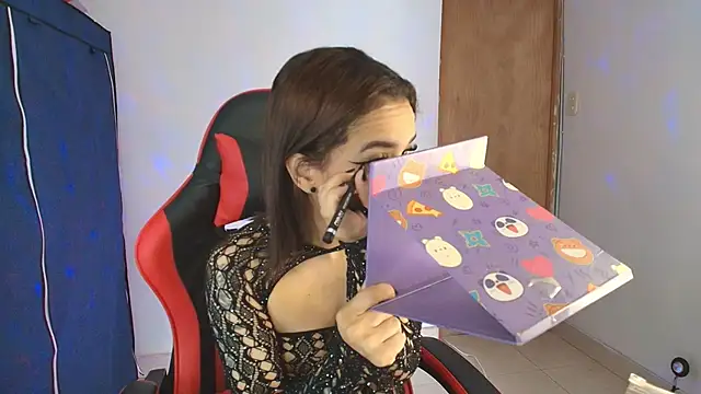 Zoe-Walzer online show from February 16, 2026, 3:32 pm