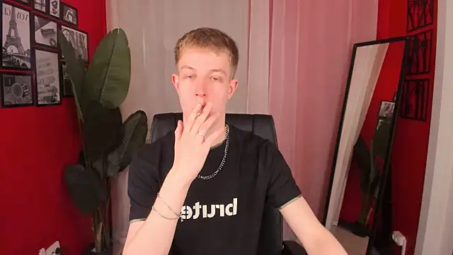 Snapshot of Dylan_Norton chatting on May 20, 2026, 10:34 am Dylan Norton online show from May 20, 2026, 10:34 am