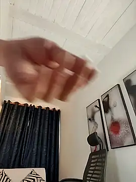 Bella jh online show from February 10, 2026, 1:21 pm