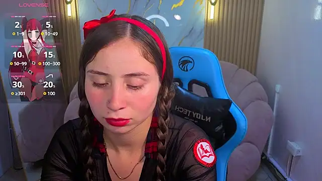 Ariana18 b online show from April 15, 2026, 1:04 pm